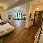 New 1 公寓 布加勒斯特